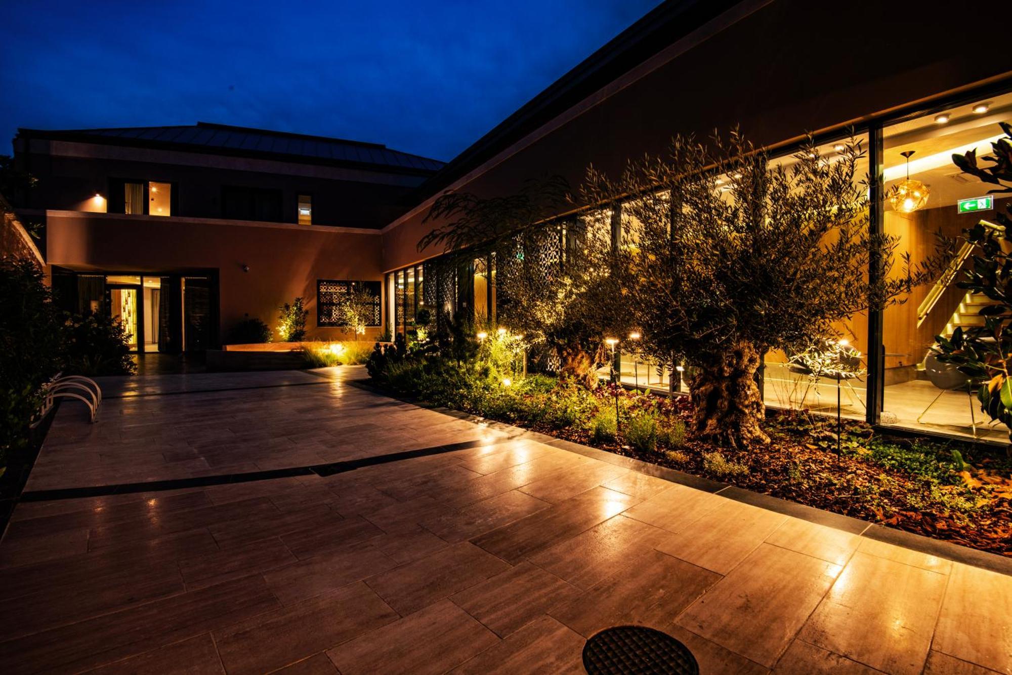 Villa Gran エステルゴム エクステリア 写真
